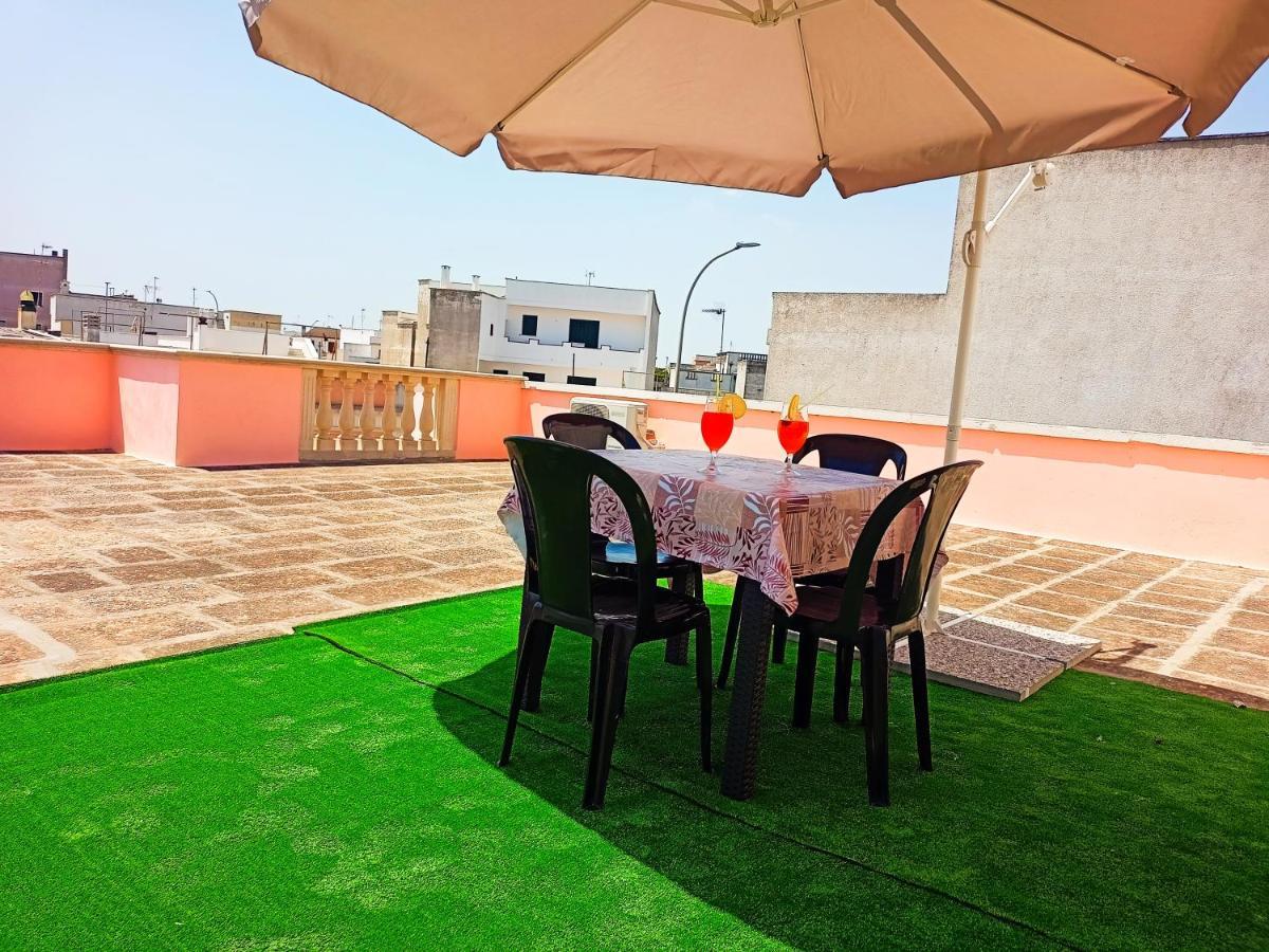 La Terrazza Di Fabrizio 5 Minuti Dal Mare Villa Andrano Eksteriør bilde